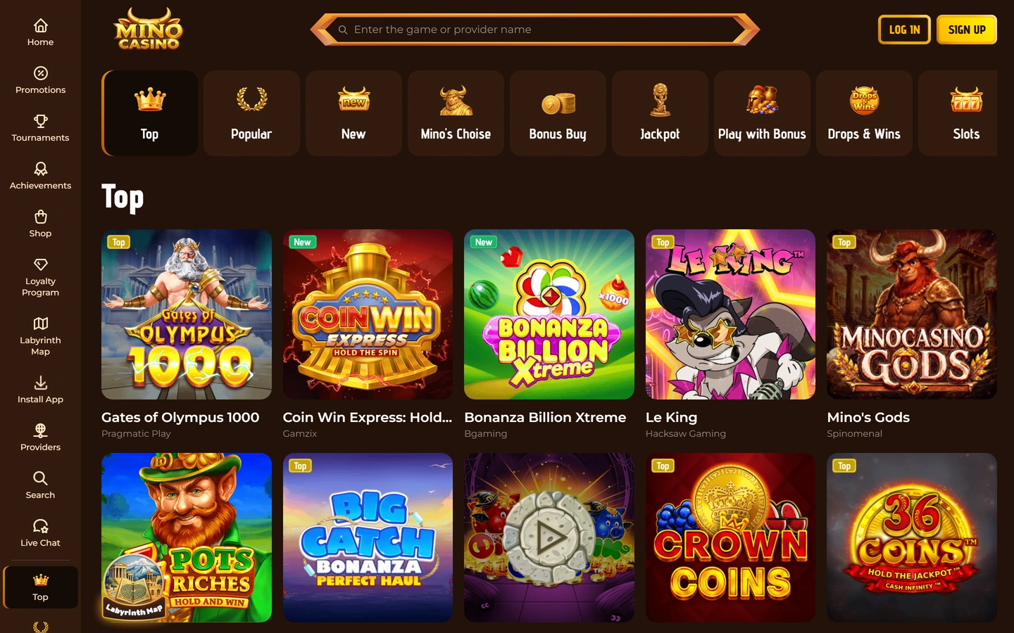 Mino Casinon peliaula Top-välilehdellä, pelien nimet ja studiot näkyvissä